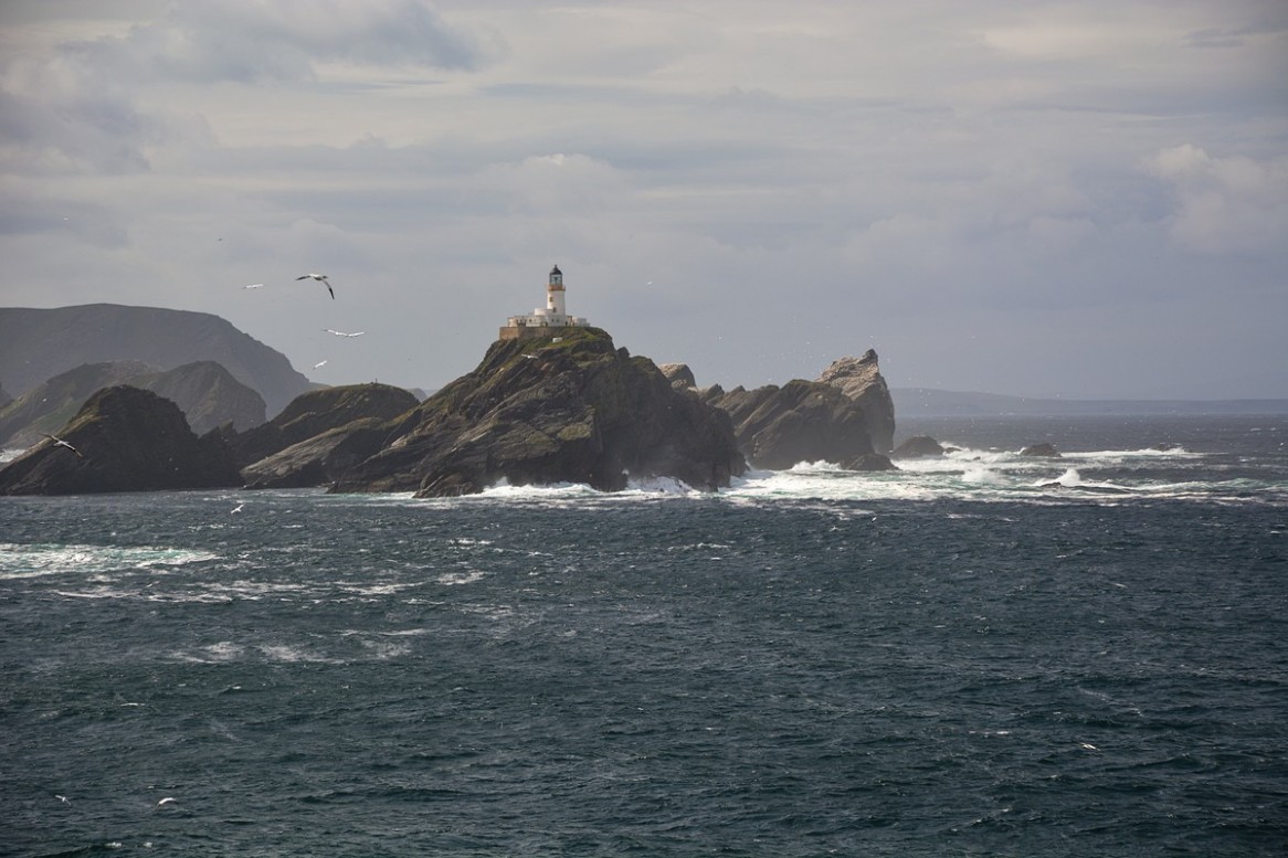 Pluli smo tik mimo Shetlandskih otokov. Potem pa se je morje rahlo vznemirilo, moja notranjost pa niti ne tako rahlo.