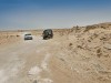 Pet kilometrov nikogaršnje zemlje med Marokom (Zahodno Saharo) in Mavretanijo. Vsakdo, ki se poda po zahodni poti čez afriški kontinent, se je prisiljen kotaliti po teh luknjah.